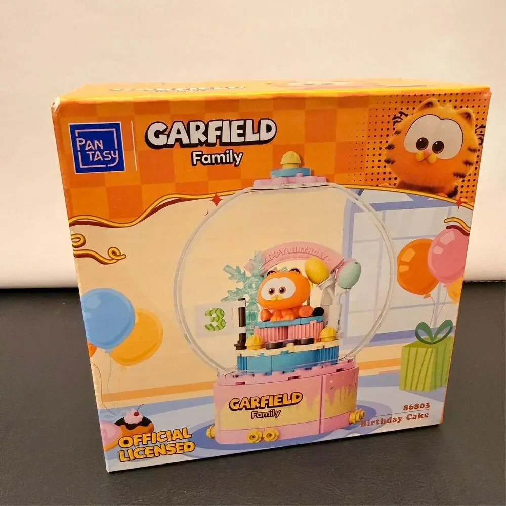 Pantasy Garfield Family Birthday Cake Building Brick Set Collectible NIB